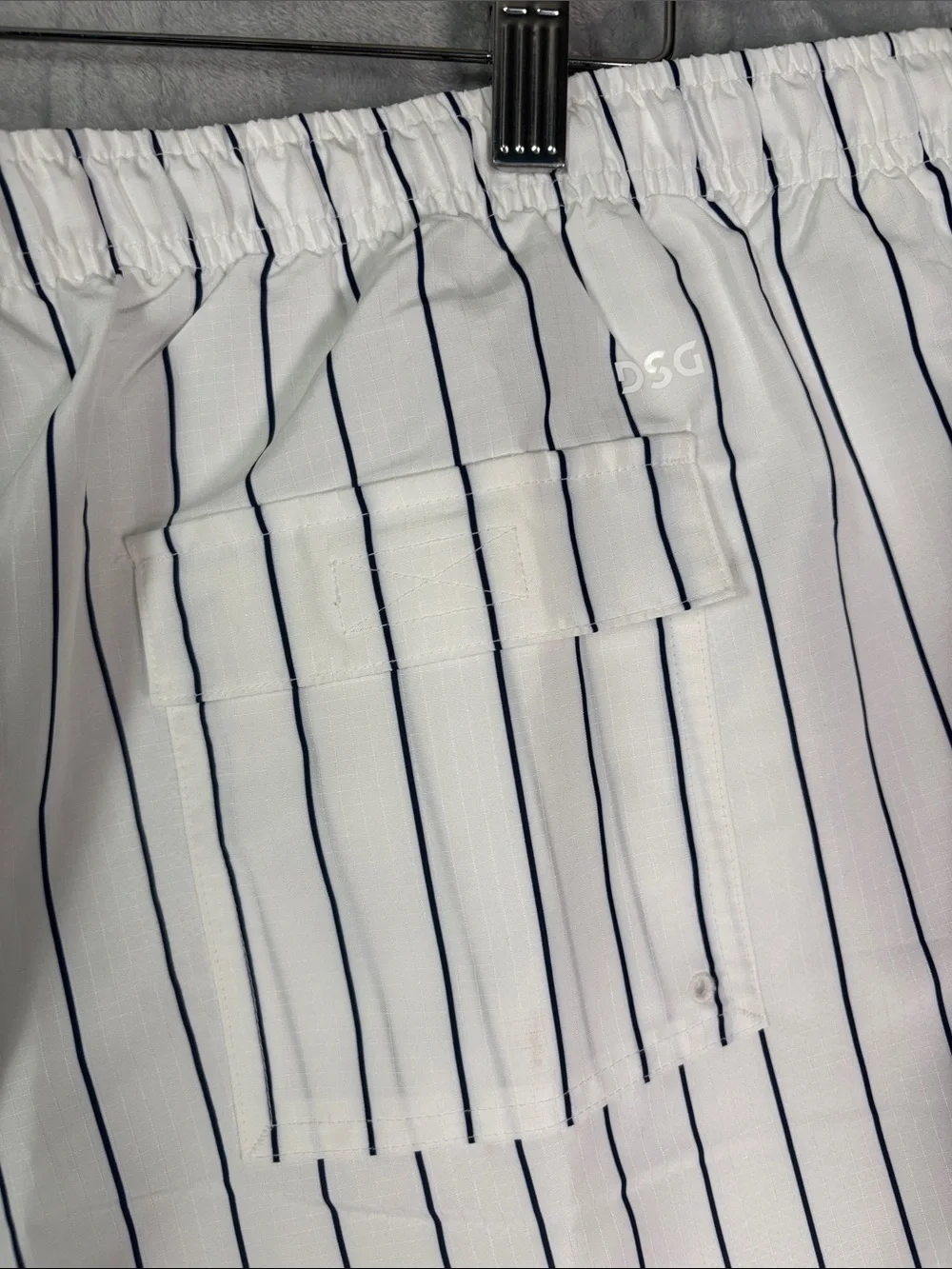 NWT New DSG White Blue Striped Mens Relaxes Fit Lined Rec Short Size XXL